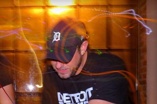 AOK_DJ_2_USE