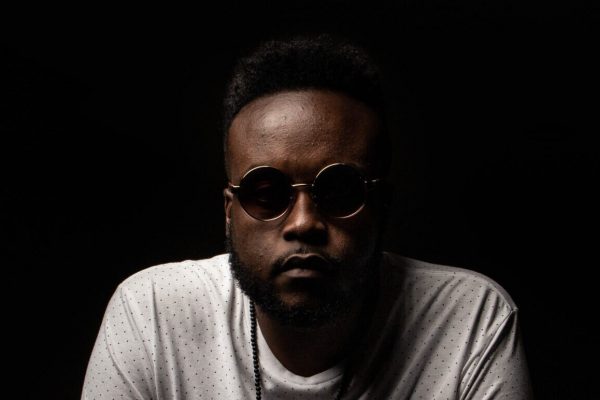 White_shirtGlasses_Studio_Pic