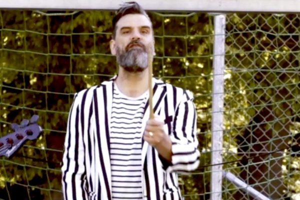 Wonderfun_-_Bunch_Of_Idiots_the_football_song