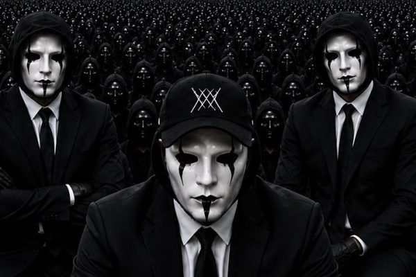 X-ANONYMOUSTEAM_IN_THE_CROWD
